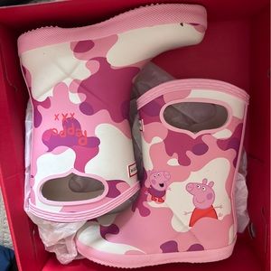 Peppa Pig pull on Hunter rain boots size 13
